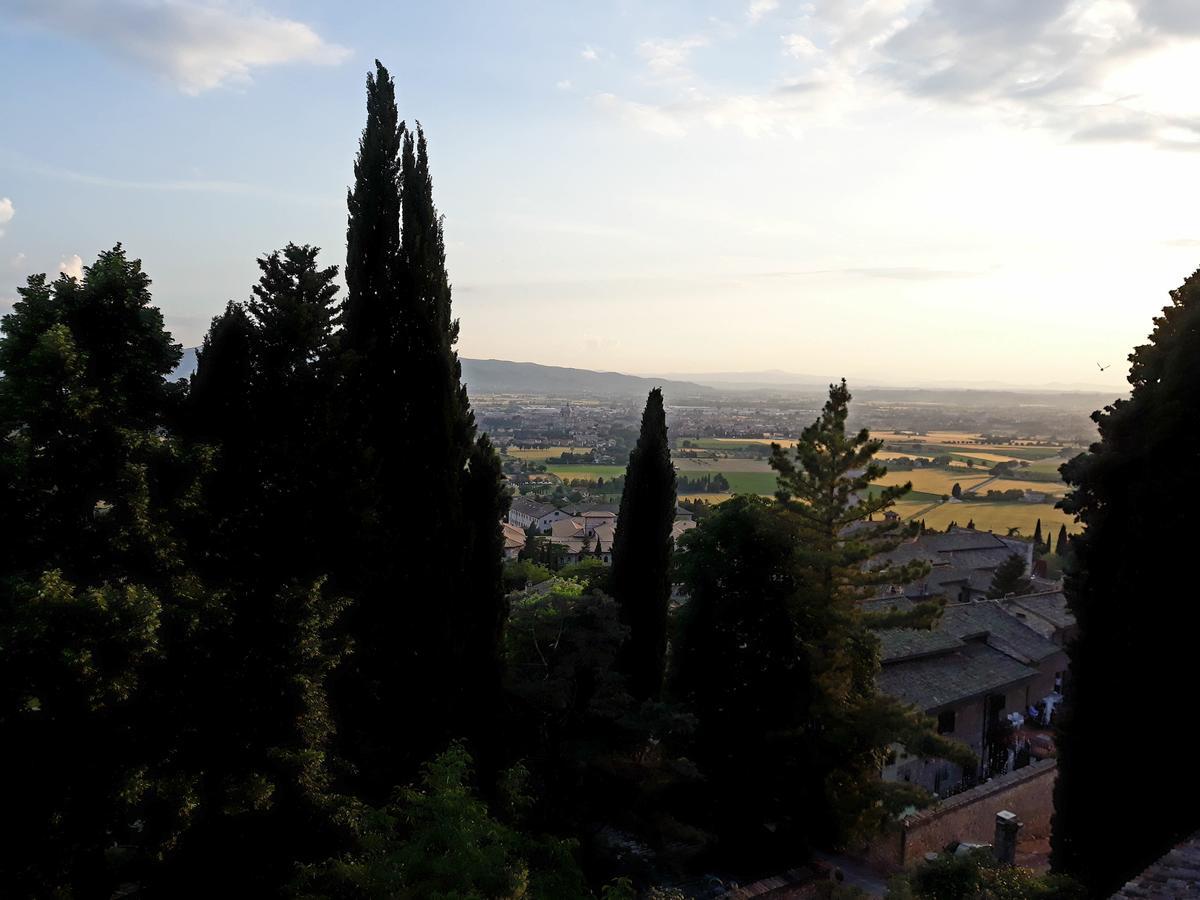 Suite Luna Bianca Assisi Exterior foto